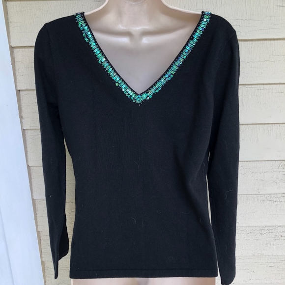 GAP black V-neck sequin trim sweater/NWT - Picture 6 of 7
